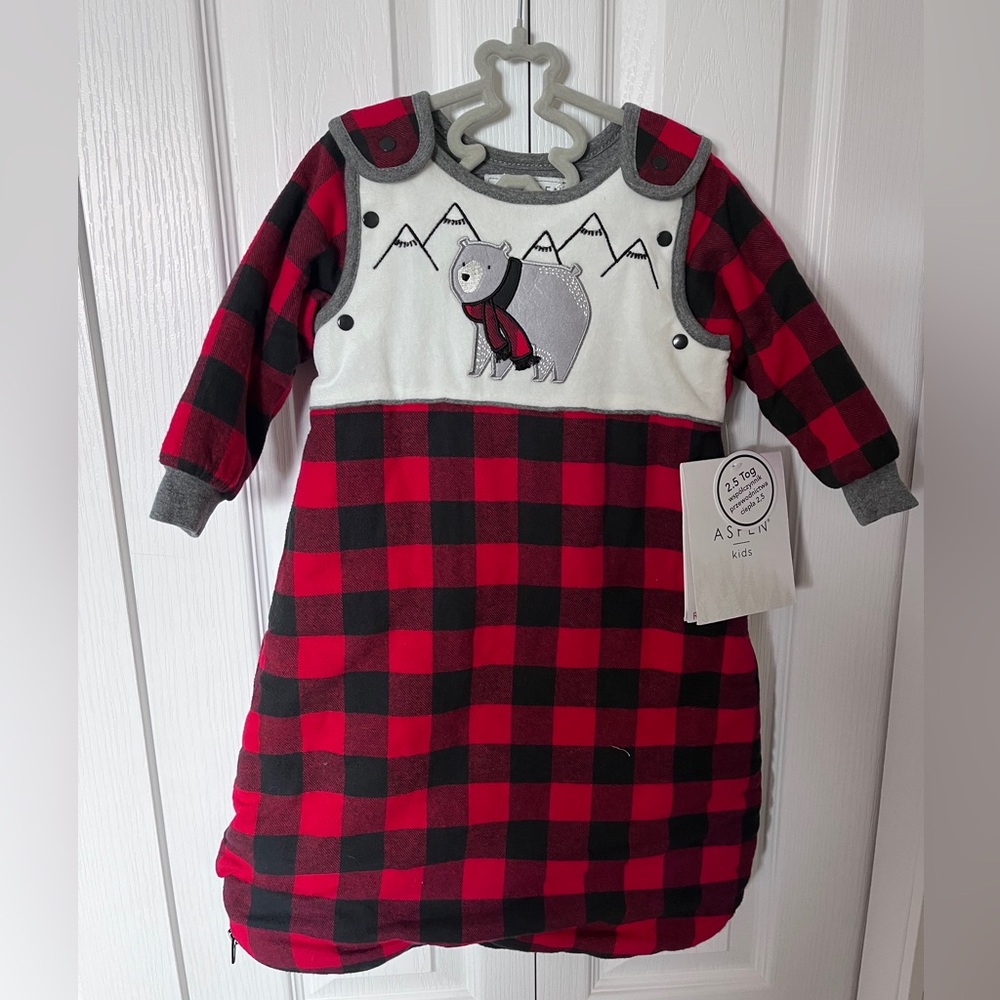 4/60$ Kids Red and Black Plaid Sleep Sack